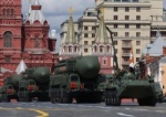 tanks carrying nuclear weapons in Russian military parade