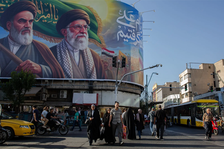A painting of Iran’s first two supreme leaders in Tehran this month. The second, Ayatollah Ali Khamenei, was killed at the start of the U.S.-Israeli campaign against Iran this year. Credit: Arash Khamooshi/Polaris for The New York Times